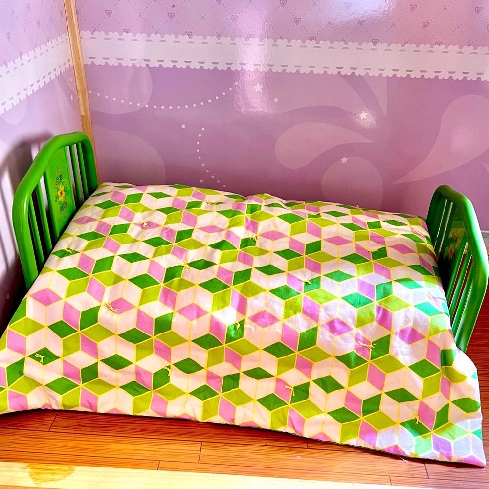 American Girl Kit’s Bed and Quilt *Retired*